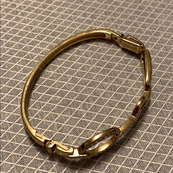 Gold plated with crystals - Picture 2 of 3